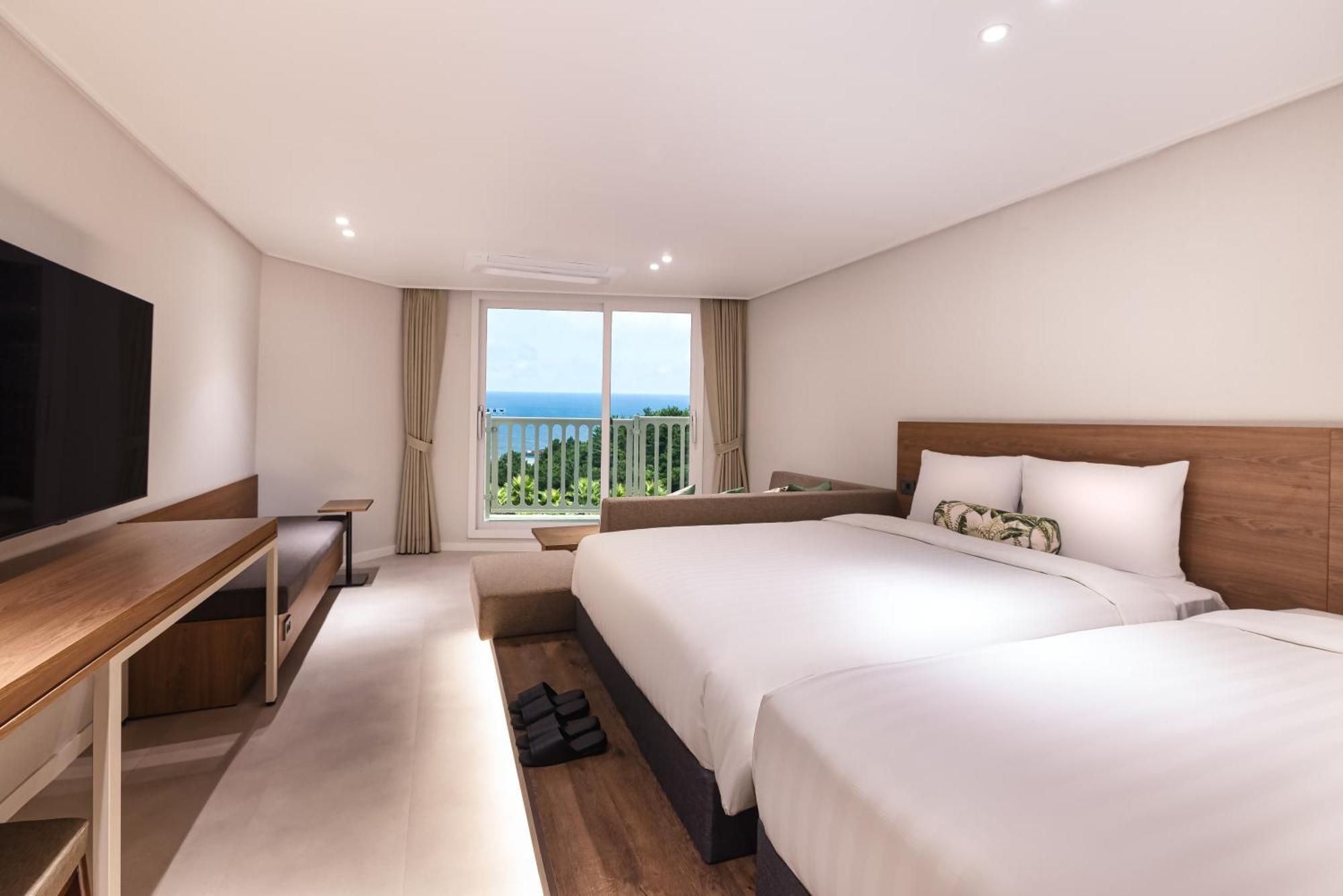 Kensington Jeju Jungmun Resort