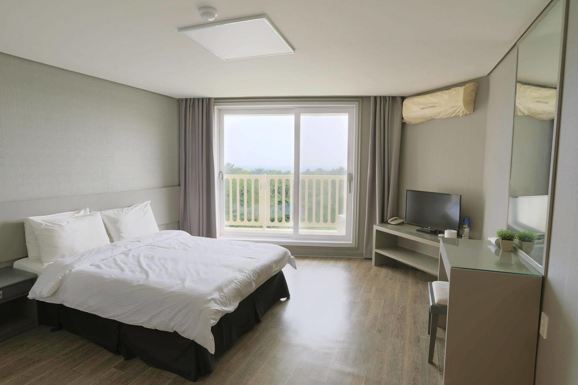 Kensington Jeju Jungmun